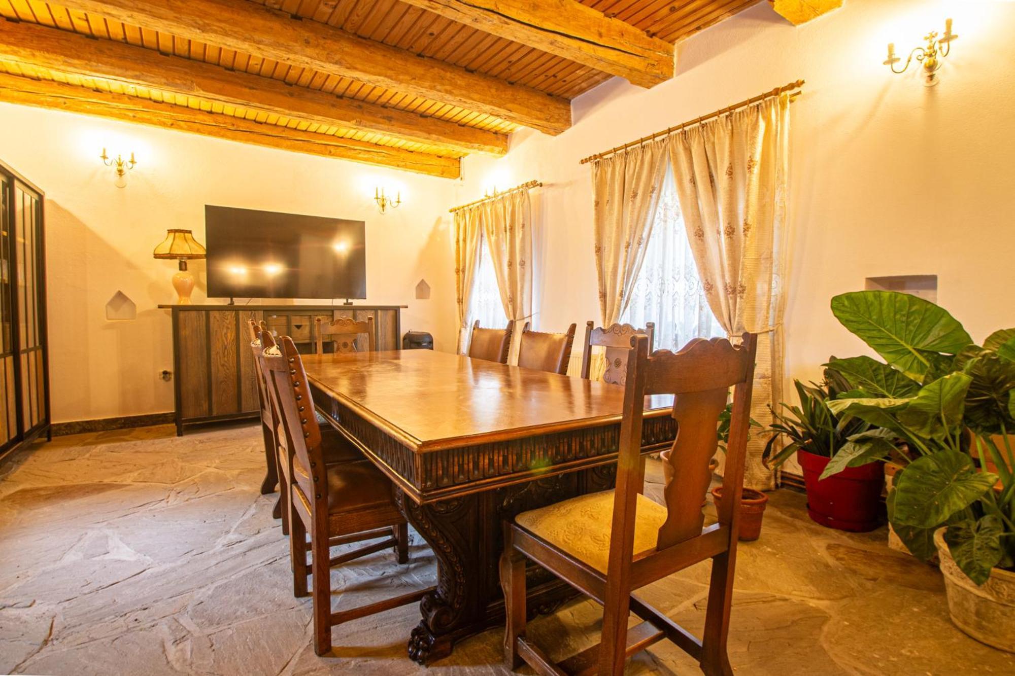 Runca-N Rai Hotel Cristian  Bagian luar foto