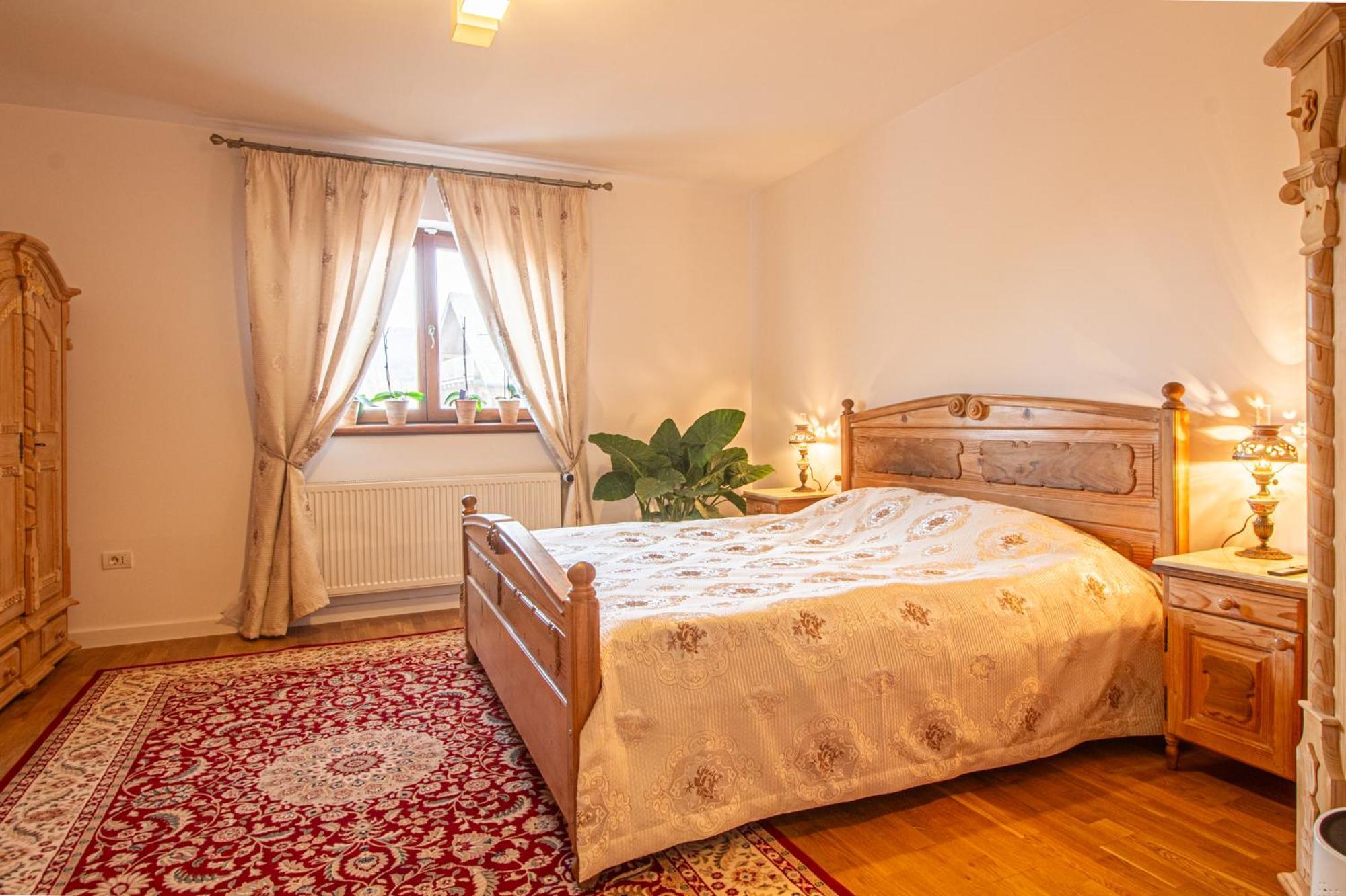 Runca-N Rai Hotel Cristian  Bagian luar foto