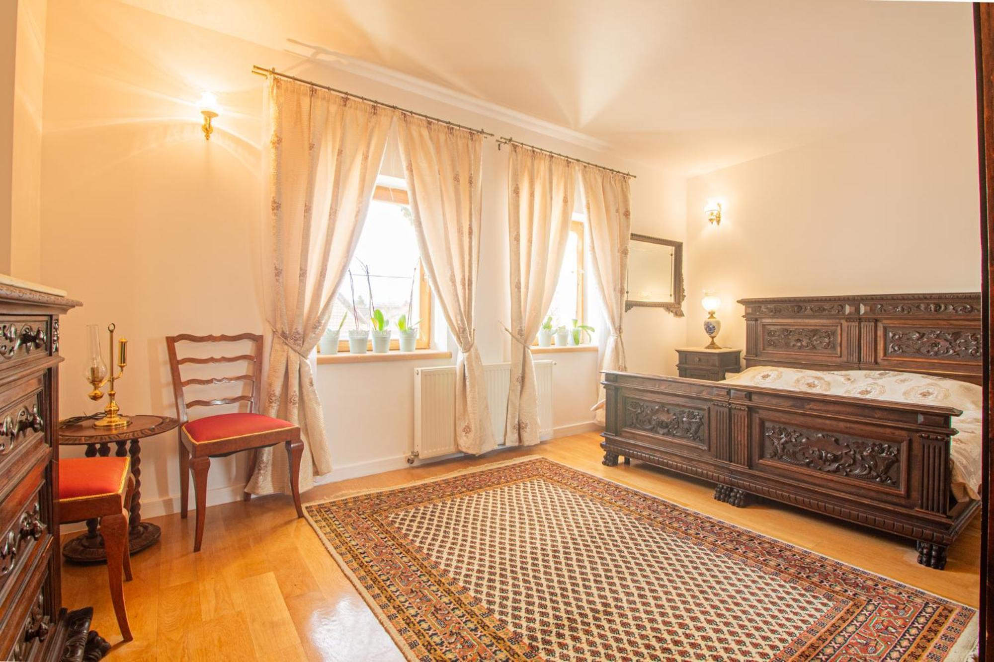 Runca-N Rai Hotel Cristian  Bagian luar foto