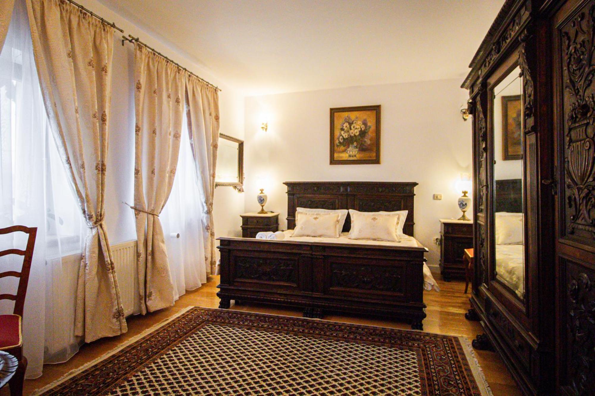 Runca-N Rai Hotel Cristian  Bagian luar foto